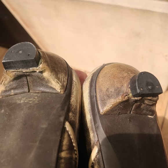 Vintage Italian Pointy Toed Leather Boots - Picture 11 of 12